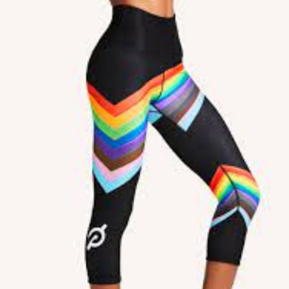 Peloton Pride Flag Noir High Waist Capri Size Medium